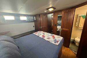 1980 Hatteras 42LRC thumbnail 13