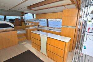 2015 Dyna Yachts 60 Pilothouse Motoryacht thumbnail 39