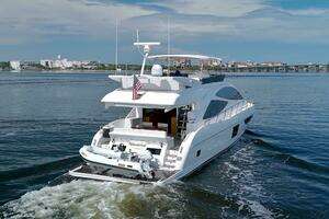 2015 Dyna Yachts 60 Pilothouse Motoryacht thumbnail 8