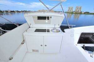 2015 Dyna Yachts 60 Pilothouse Motoryacht thumbnail 14