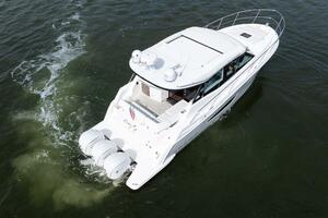 Regal XO 38 Lady G- Profile