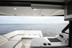 Regal XO 38 Lady G- Seating