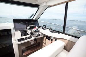 Regal XO 38 Lady G- Helm