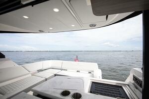 Regal XO 38 Lady G- Seating