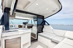 Regal XO 38 Lady G- Seating