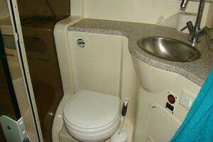2002 Rinker 342 Fiesta Vee thumbnail 21