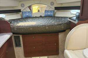 2002 Rinker 342 Fiesta Vee thumbnail 26