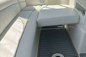 2002 Rinker 342 Fiesta Vee thumbnail 9