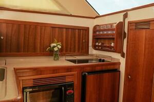 2002 Riviera 40 Flybridge - SKIESTA - Galley