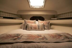 2002 Riviera 40 Flybridge - SKIESTA - Stateroom