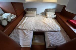 2013 Beneteau 38 Gran Turismo thumbnail 25