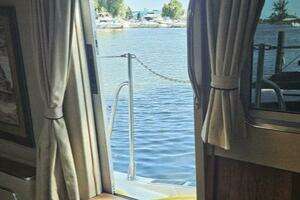 1986 Chris-Craft 381 Catalina thumbnail 17