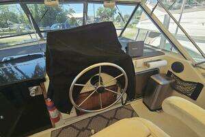 1986 Chris-Craft 381 Catalina thumbnail 12