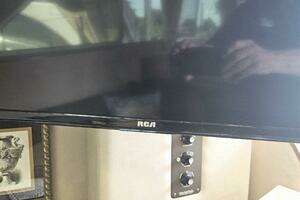 1986 Chris-Craft 381 Catalina thumbnail 20