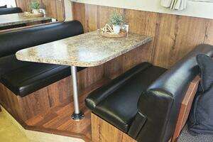 1986 Chris-Craft 381 Catalina thumbnail 21