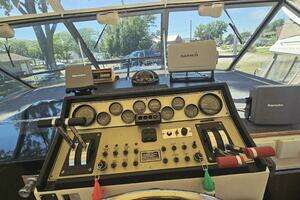 1986 Chris-Craft 381 Catalina thumbnail 13