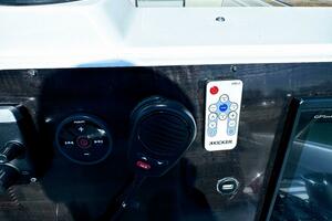 30ft Wellcraft Yacht For Sale