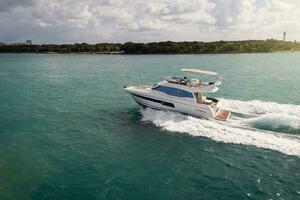 2017 Prestige 460 Flybridge- 