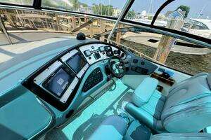 2005 Cruisers Yachts 540 Express thumbnail 28