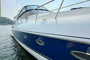 2005 Cruisers Yachts 540 Express thumbnail 13