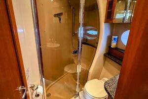 2005 Cruisers Yachts 540 Express thumbnail 50
