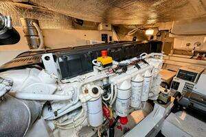 2005 Cruisers Yachts 540 Express thumbnail 66