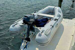 2005 Cruisers Yachts 540 Express thumbnail 76