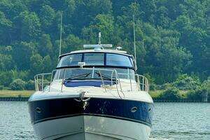 2005 Cruisers Yachts 540 Express thumbnail 9