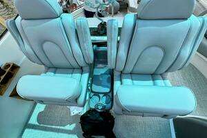 2005 Cruisers Yachts 540 Express thumbnail 31