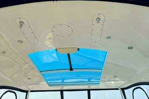 2005 Cruisers Yachts 540 Express thumbnail 25