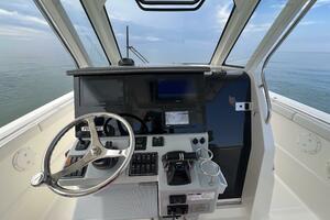 32ft Pursuit Yacht For Sale