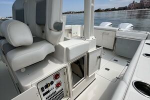 32ft Pursuit Yacht For Sale