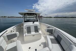 32ft Pursuit Yacht For Sale