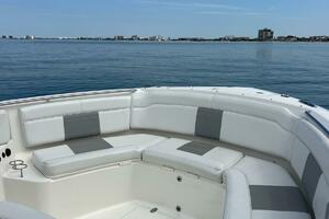 32ft Pursuit Yacht For Sale