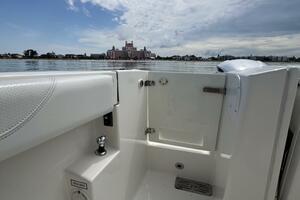 32ft Pursuit Yacht For Sale