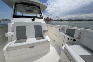 32ft Pursuit Yacht For Sale