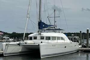 38-ft-Lagoon-2000-380-Wylicat-Warwick Rhode Island United States yacht for sale