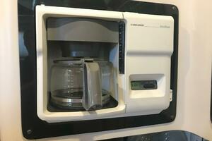34 ft Mainship - Built-in Coffee Maker