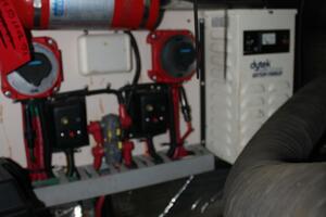 34 ft Mainship - Battery Charger w/switches and Fire Suppres