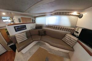 34 ft Mainship - Salon Seating Starboard Side