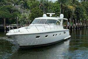 SHELLY ANNE 2000 Tiara Yachts 5200 Express Yacht For Sale in Ft. Lauderdale FL