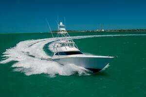 2011 Viking 70 Convertible thumbnail 8
