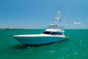 2011 Viking 70 Convertible thumbnail 14