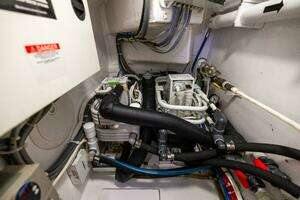 2011 Viking 70 Convertible thumbnail 64