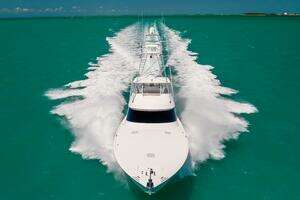 2011 Viking 70 Convertible thumbnail 2