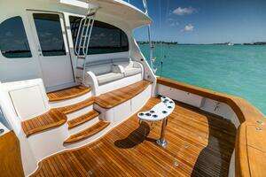 2011 Viking 70 Convertible thumbnail 70