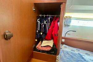 2015 Beneteau Oceanis 45 thumbnail 77