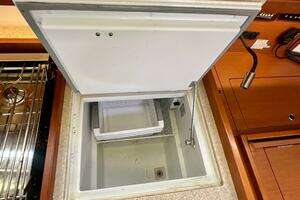 2015 Beneteau Oceanis 45 thumbnail 64