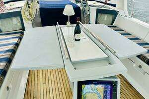 2015 Beneteau Oceanis 45 thumbnail 16