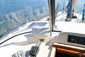 2004 Island Packet 485 thumbnail 13